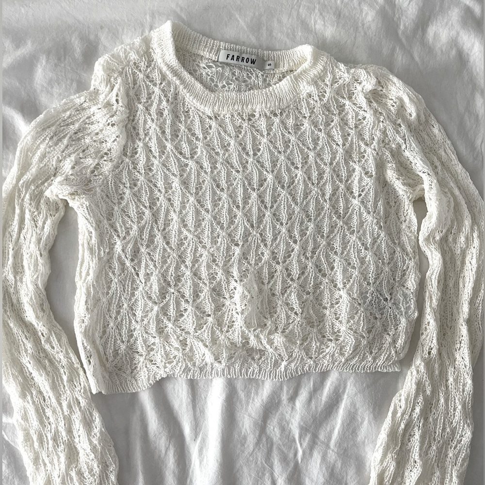 small cream knit cropped sweater top